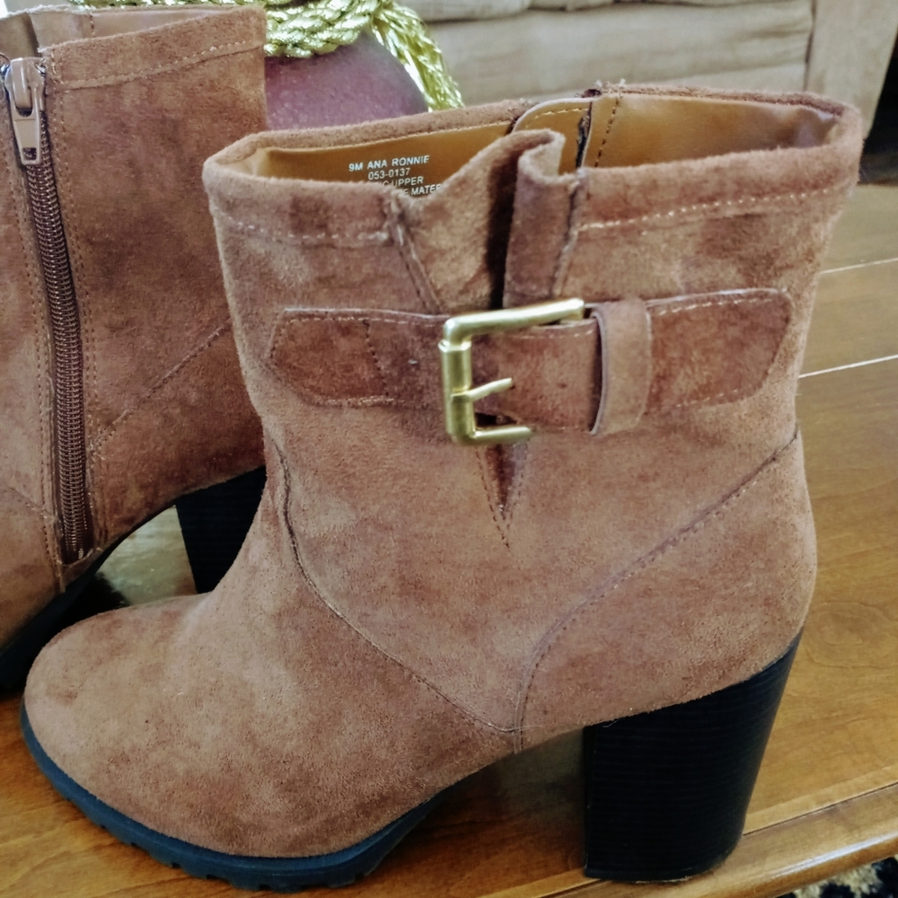 "🔥 HOT" ANA Suede Brown Ankle Boots 9M - Picture 4 of 5